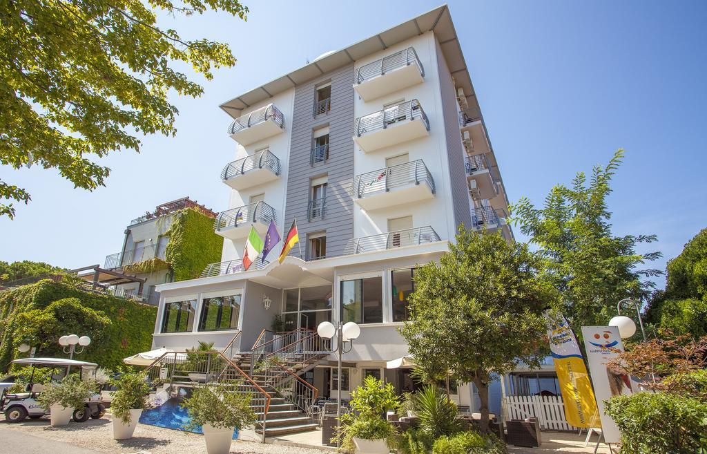 Hotel New Castle Cesenatico Exterior photo