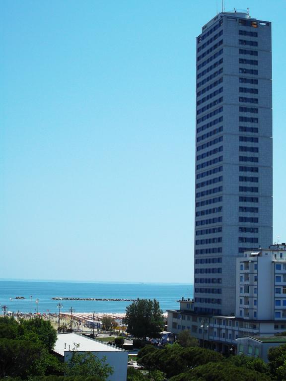 Hotel New Castle Cesenatico Exterior photo