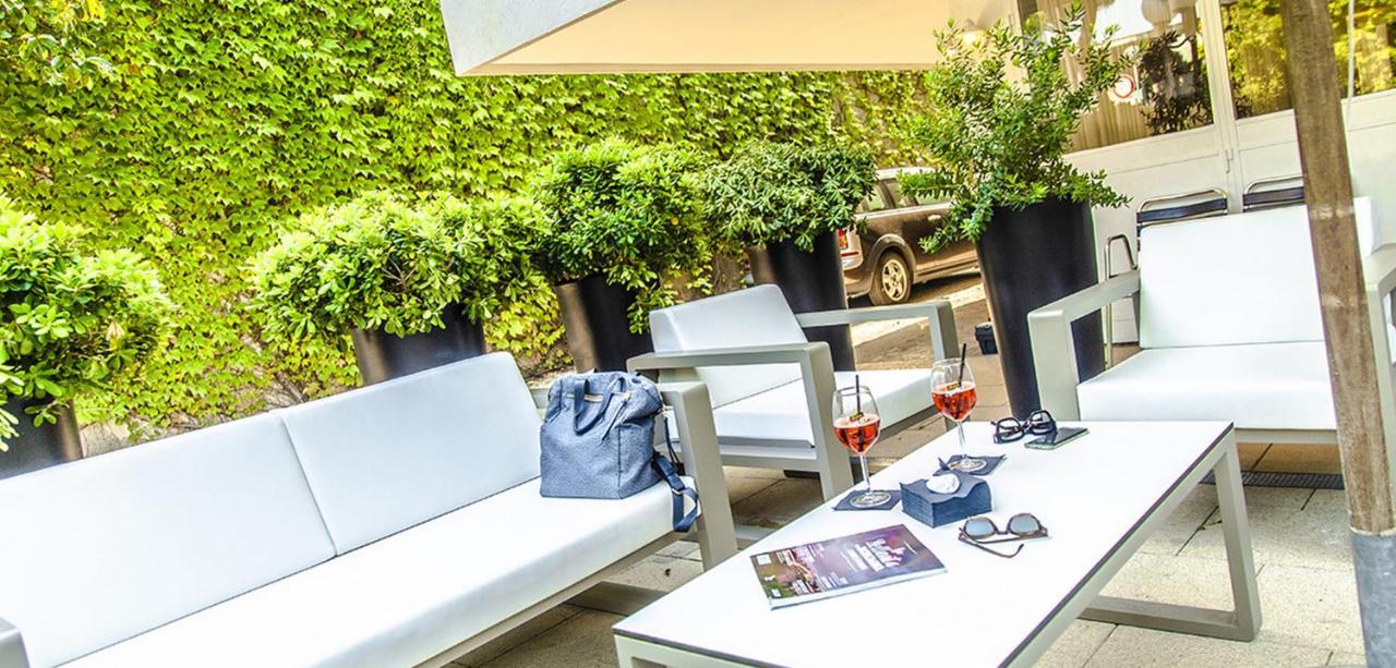 Hotel New Castle Cesenatico Exterior photo