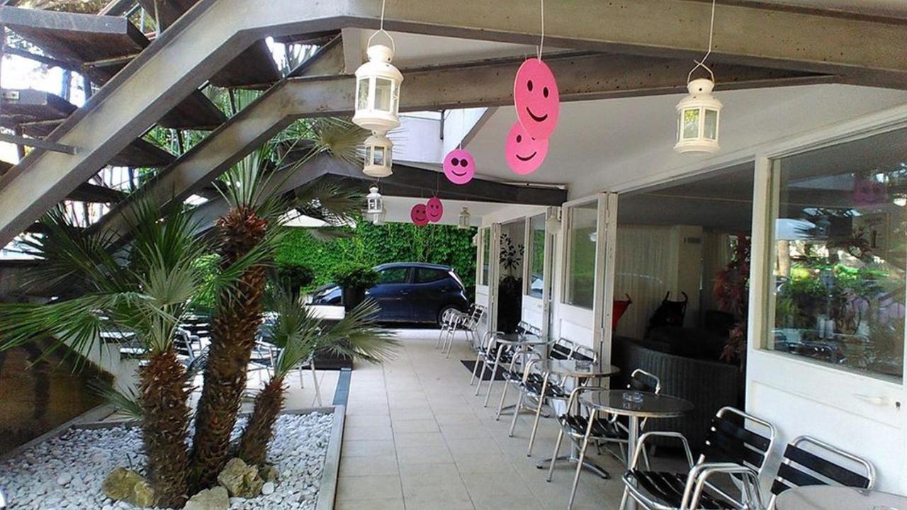 Hotel New Castle Cesenatico Exterior photo