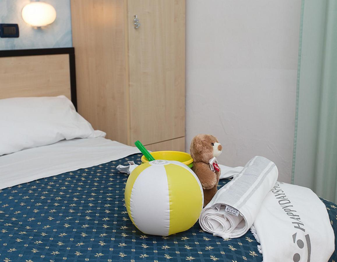Hotel New Castle Cesenatico Exterior photo