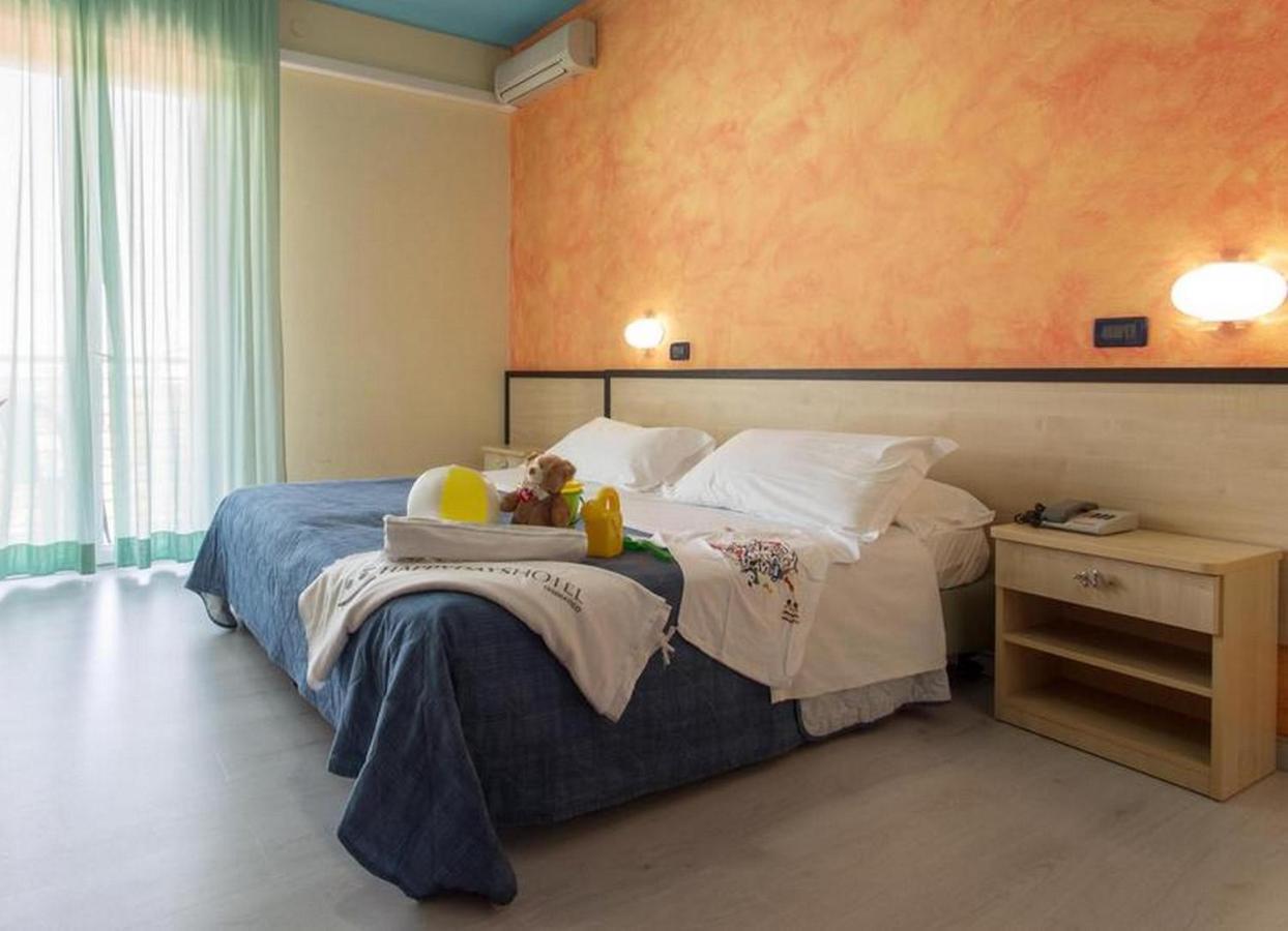Hotel New Castle Cesenatico Exterior photo